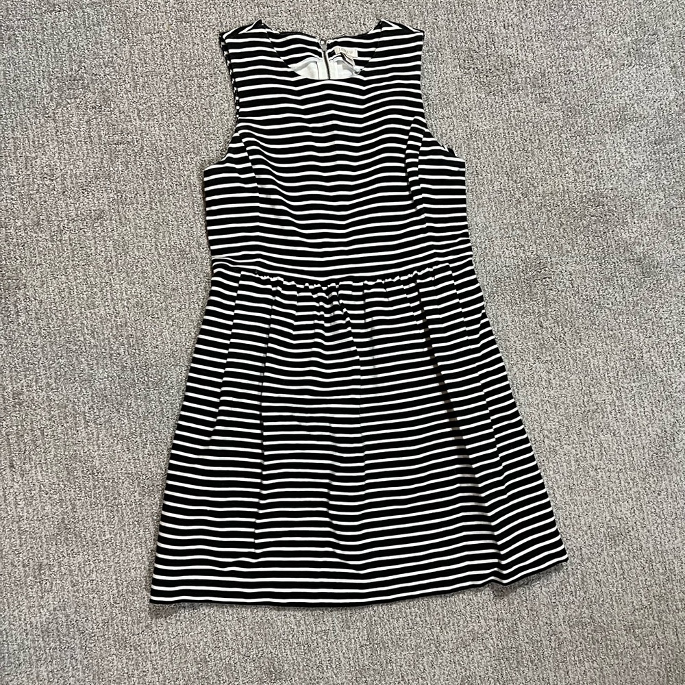 JCrew sleeveless structure dress - small - black white stripe